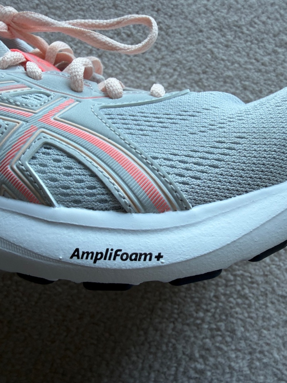 Asics Women's White and Light Pink Running Sneakers WORN TWICE ONLY. - Picture 3 of 8